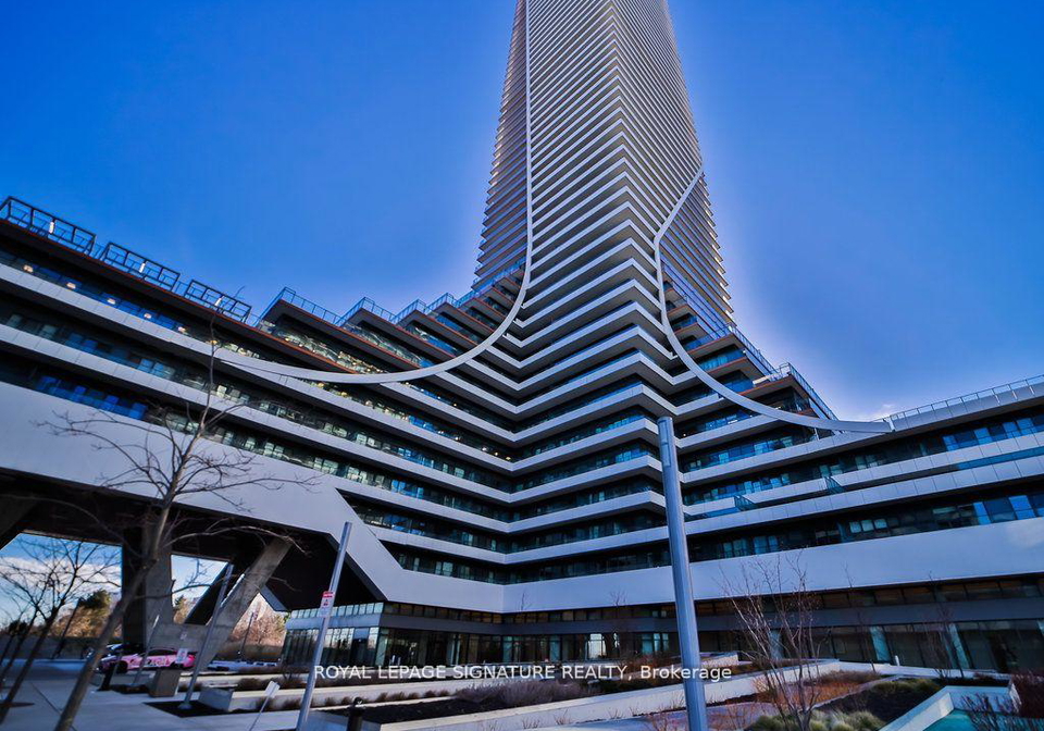 30-shore-breeze-drive-etobicoke-ontario-w12332270