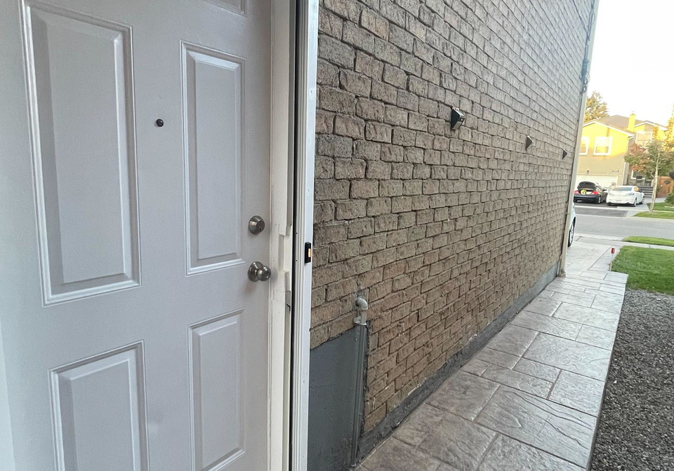 358-kingsbridge-garden-circle-mississauga-ontario-w12332789
