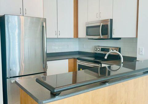 220-burnhamthorpe-road-se-mississauga-ontario-w12332830
