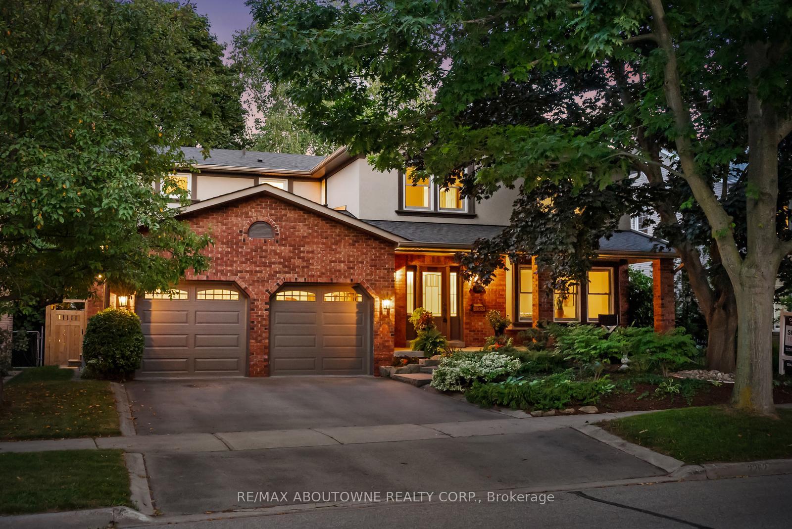 2262-constance-drive-oakville-ontario-w12333012