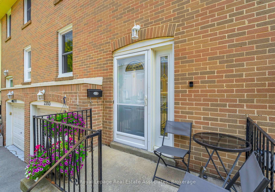 2203-mountain-grove-avenue-burlington-ontario-w12333018