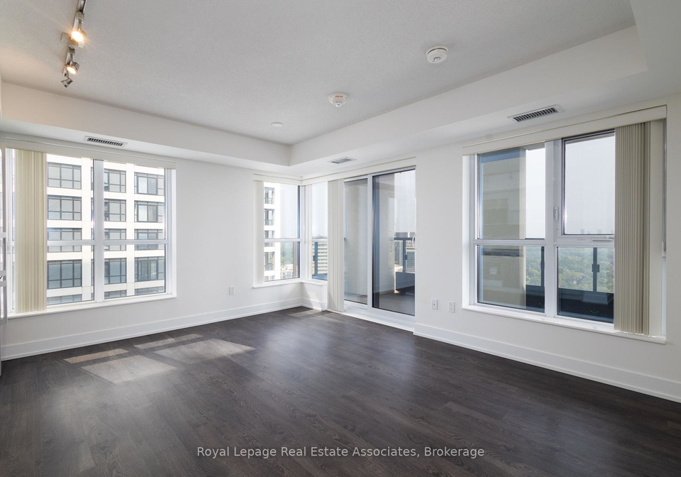 9-mabelle-avenue-etobicoke-ontario-w12333076