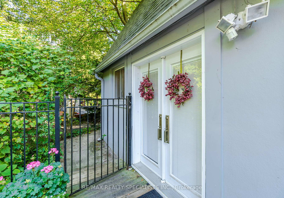 1233-road-mississauga-ontario-w12333392