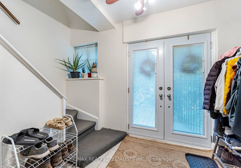 1233-road-mississauga-ontario-w12333392
