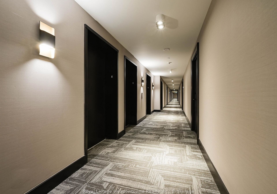 2343-khalsa-gate-oakville-ontario-w12333486