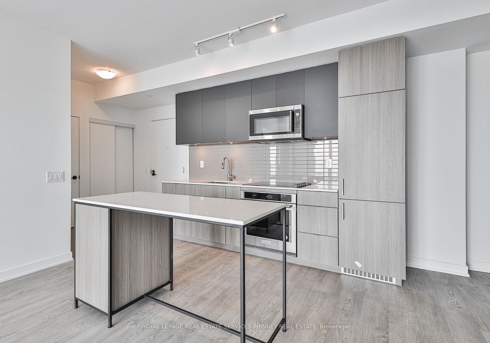 220-missinnihe-way-mississauga-ontario-w12333723