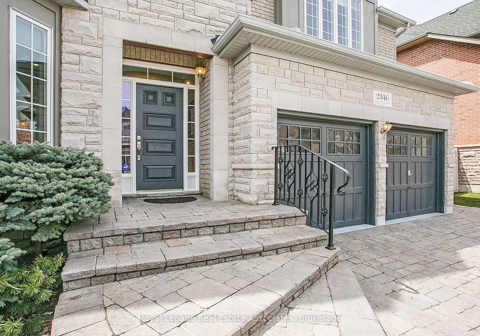 2346-rock-point-drive-oakville-ontario-w12333823