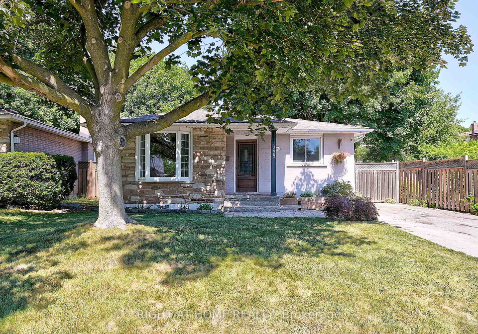 1358-odessa-crescent-oakville-ontario-w12333927