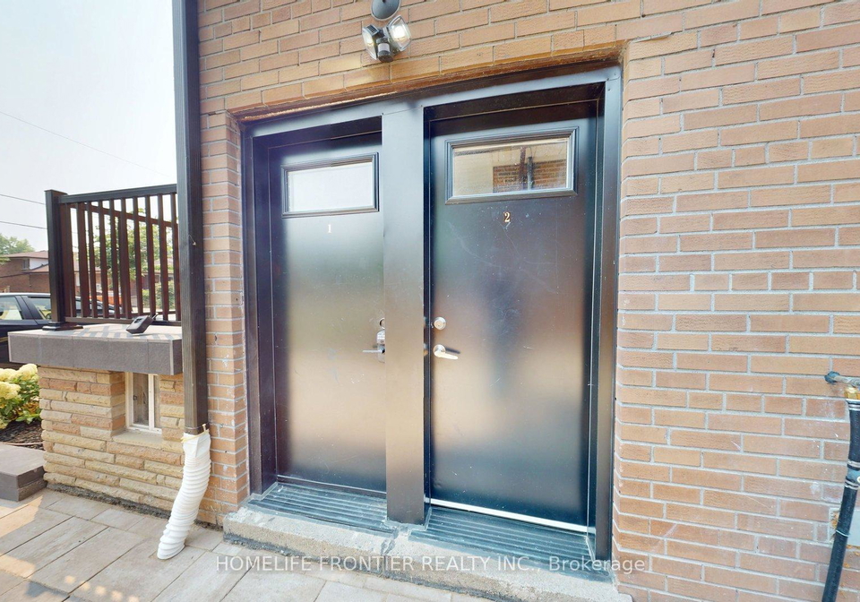 878-glencairn-avenue-north-york-ontario-w12334292
