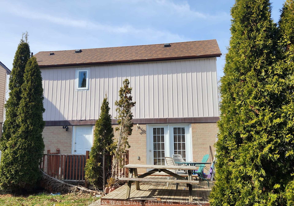 4-juliette-square-brampton-ontario-w12334352