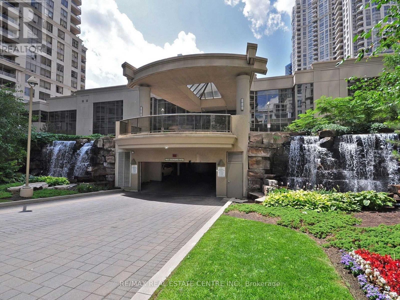 3880-duke-of-york-boulevard-mississauga-ontario-w12334596