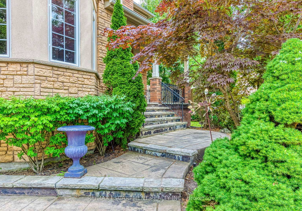 5337-jameson-crescent-burlington-ontario-w12334775