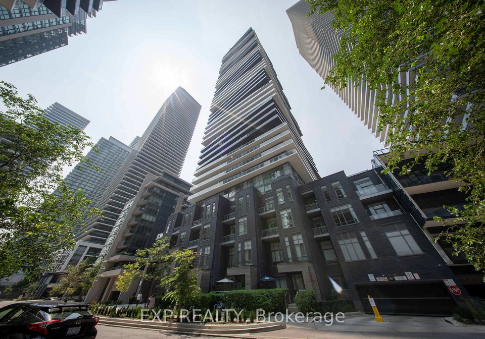 56-annie-craig-drive-etobicoke-ontario-w12334953