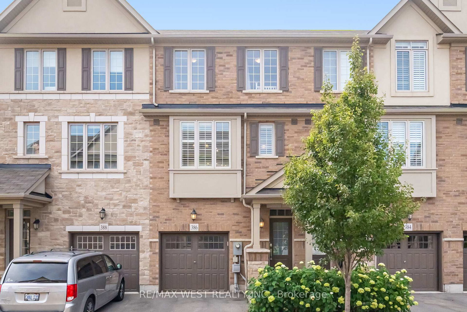 386-belcourt-common-oakville-ontario-w12335015