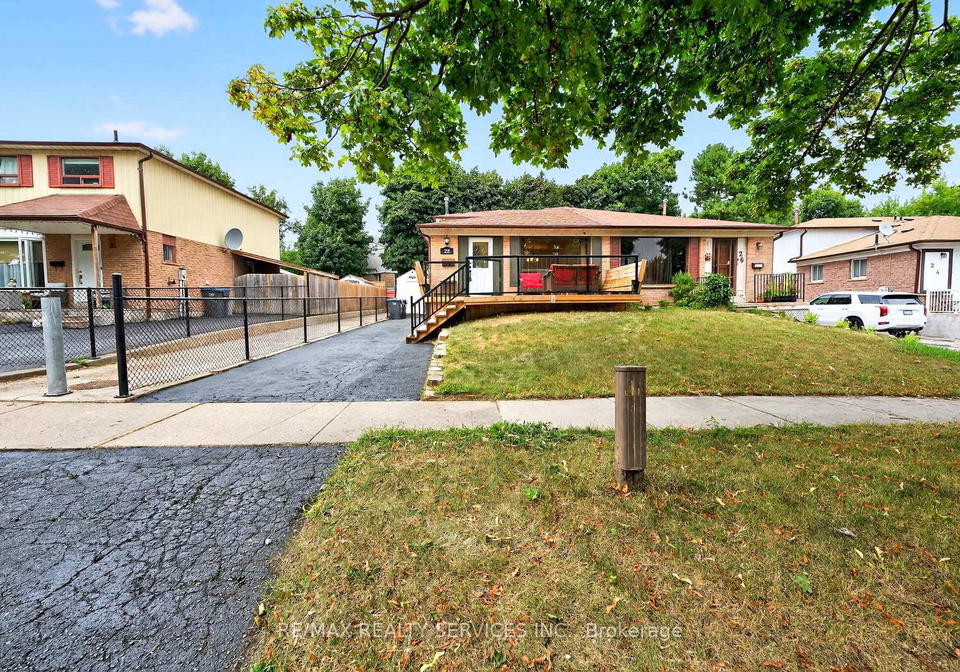 28-chipwood-crescent-brampton-ontario-w12335198