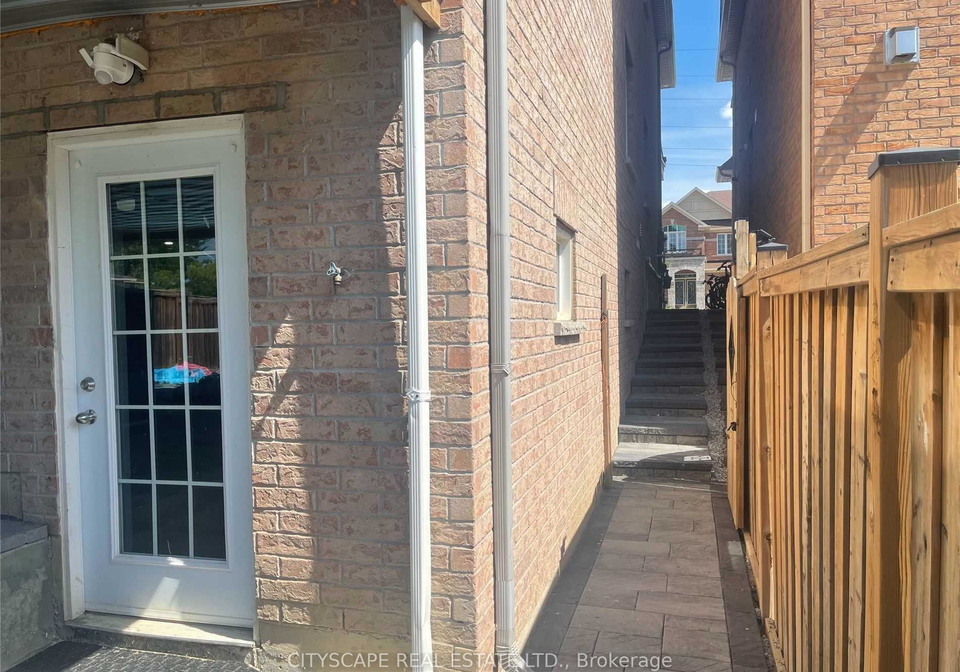 21-leadership-drive-brampton-ontario-w12335238