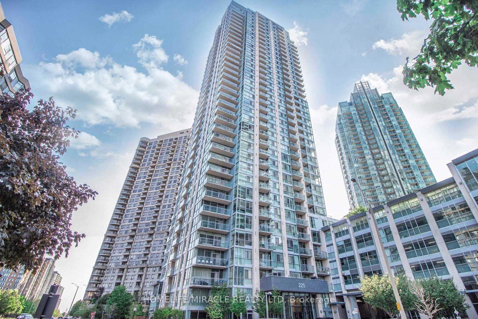 225-webb-drive-mississauga-ontario-w12335290