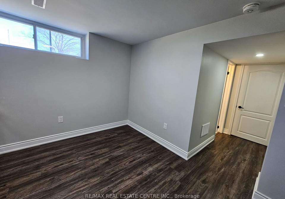 180-randi-road-mississauga-ontario-w12335686
