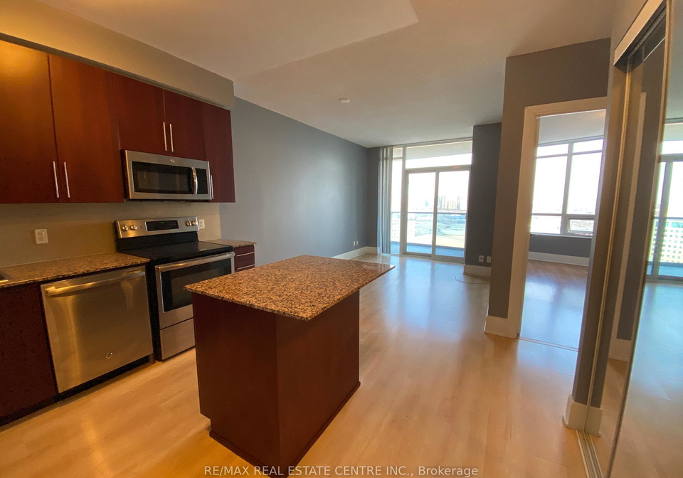 330-burnhamthorpe-road-mississauga-ontario-w12335966