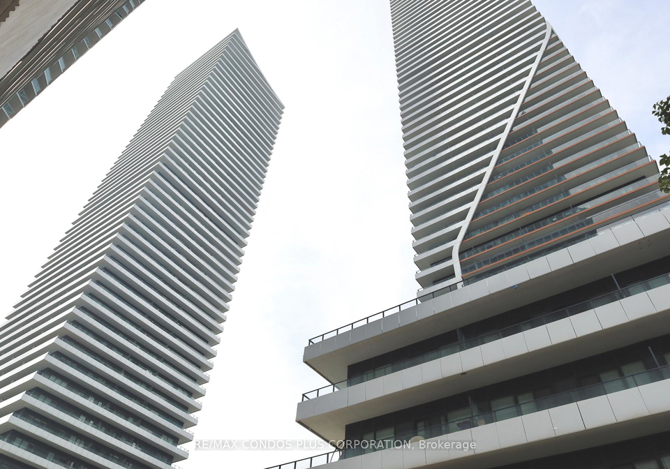 30-shore-breeze-drive-etobicoke-ontario-w12335990