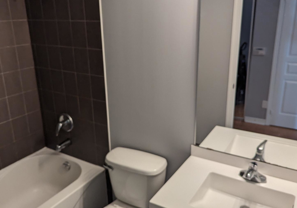 2240-lakeshore-boulevard-w-etobicoke-ontario-w12336099
