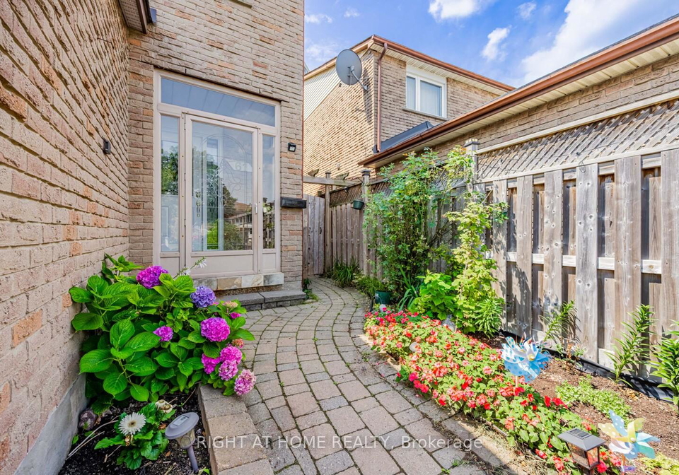 61-chalfield-lane-mississauga-ontario-w12336239