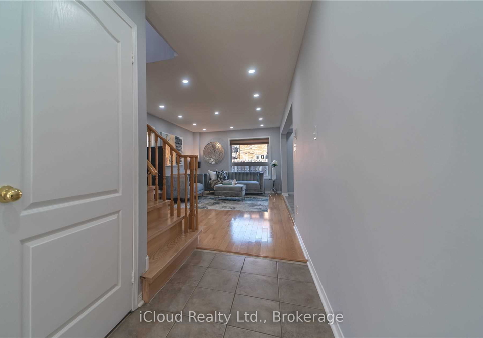 27-hollingsworth-circle-brampton-ontario-w12336244