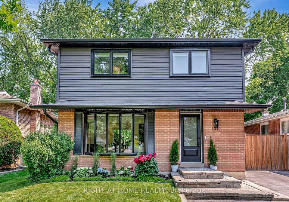 1349-oxford-avenue-oakville-ontario-w12336420