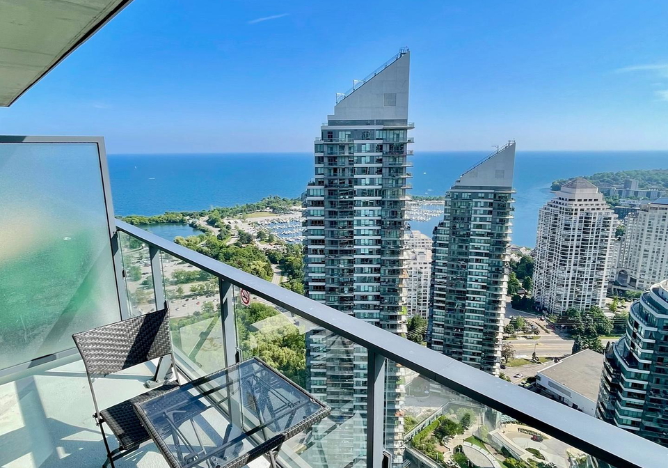 2220-lakeshore-boulevard-west-etobicoke-ontario-w12336649