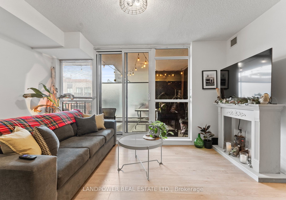 830-lawrence-avenue-w-north-york-ontario-w12337065