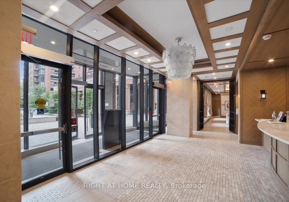 830-lawrence-avenue-north-york-ontario-w12337184