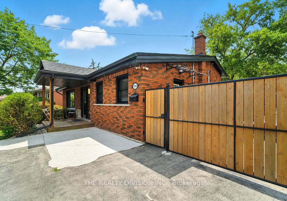 1238-de-quincy-crescent-burlington-ontario-w12338054