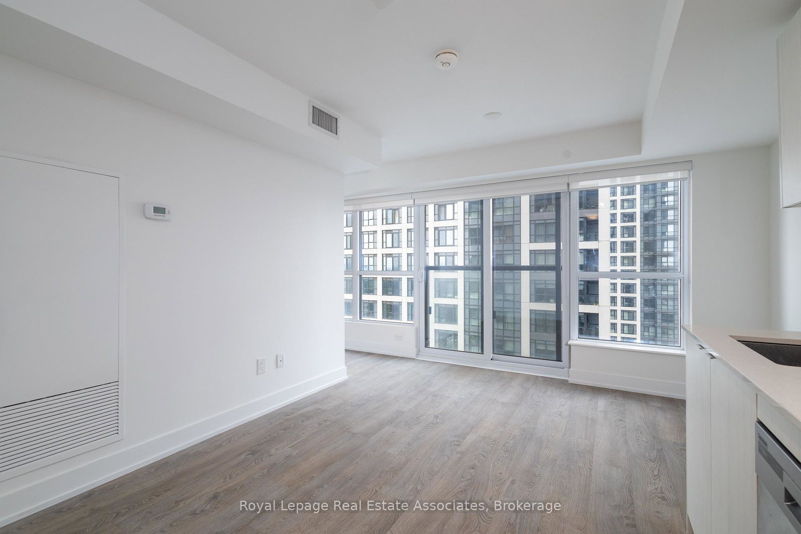 5-mabelle-avenue-etobicoke-ontario-w12338175