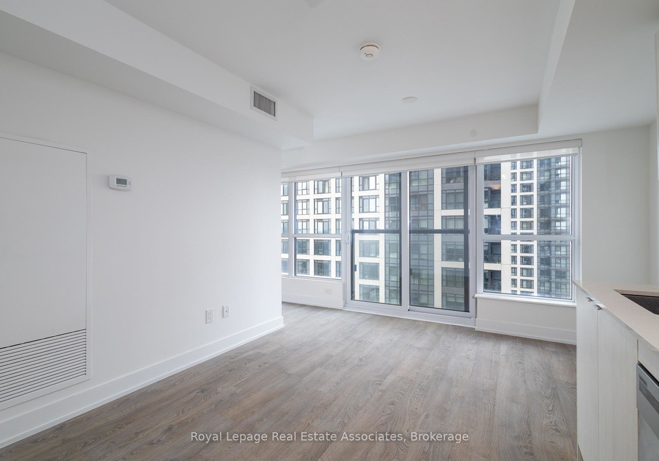 5-mabelle-avenue-etobicoke-ontario-w12338175