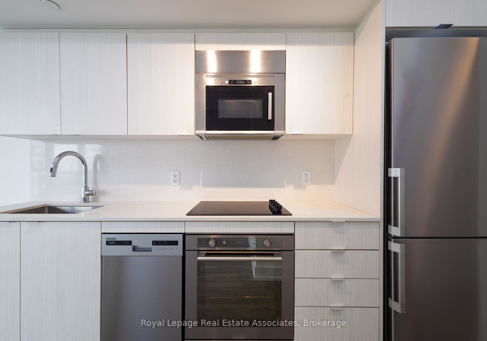 5-mabelle-avenue-etobicoke-ontario-w12338175