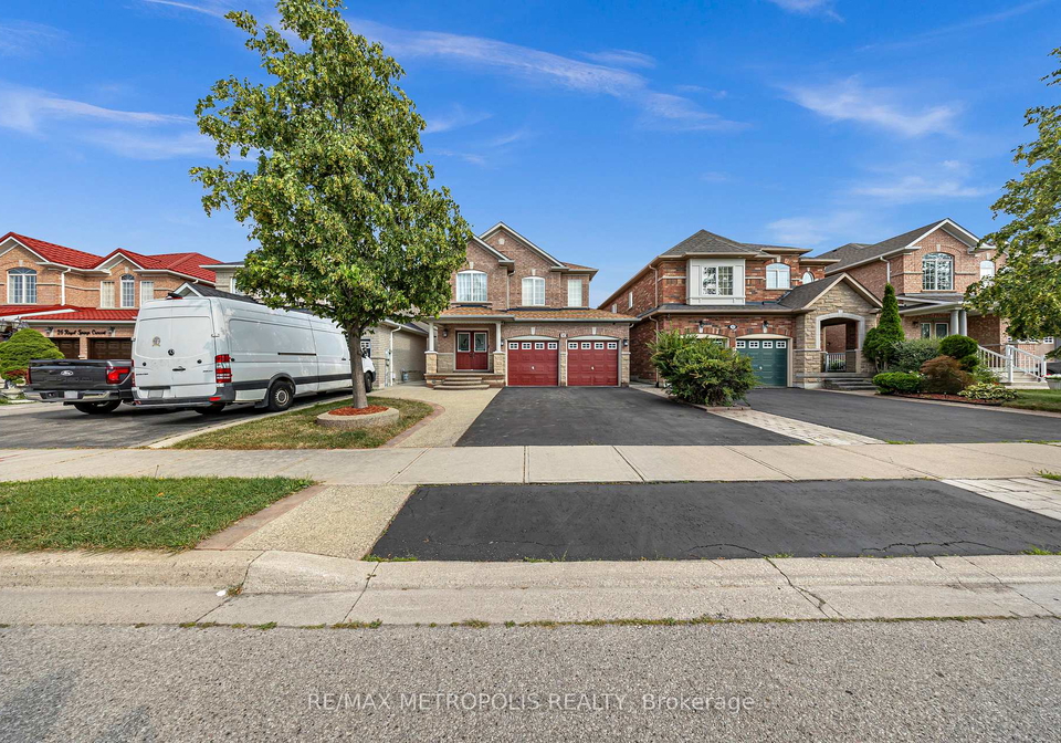 30-royal-springs-crescent-brampton-ontario-w12338267