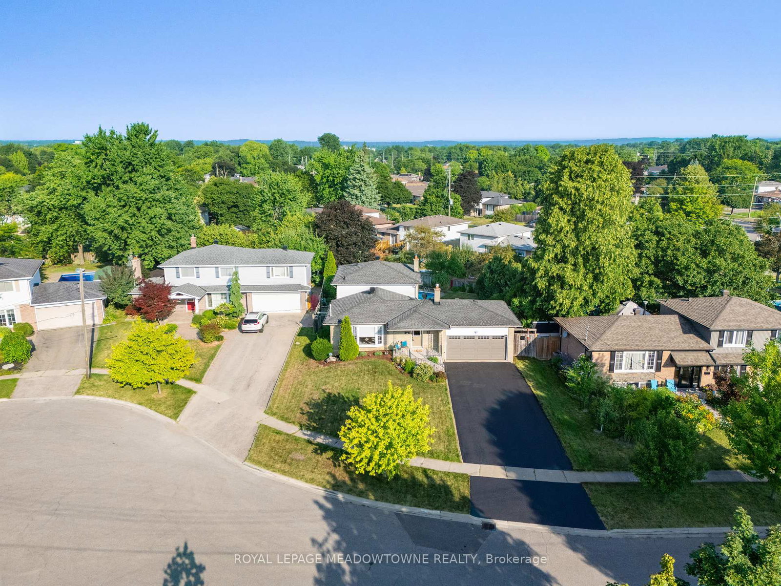 8-lucinda-place-halton-hills-ontario-w12339035