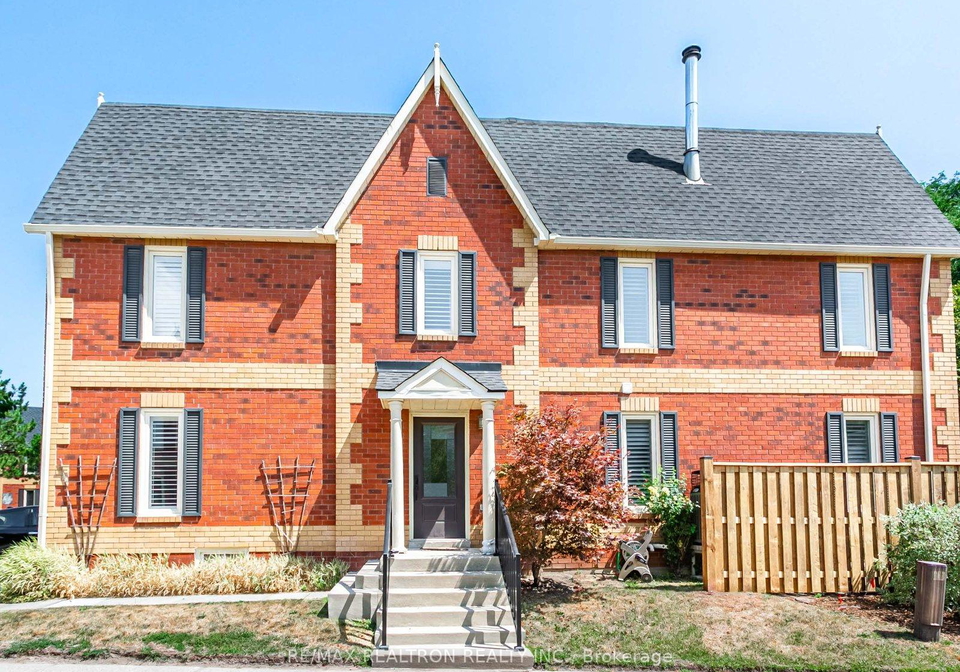 2006-glenada-crescent-oakville-ontario-w12339103