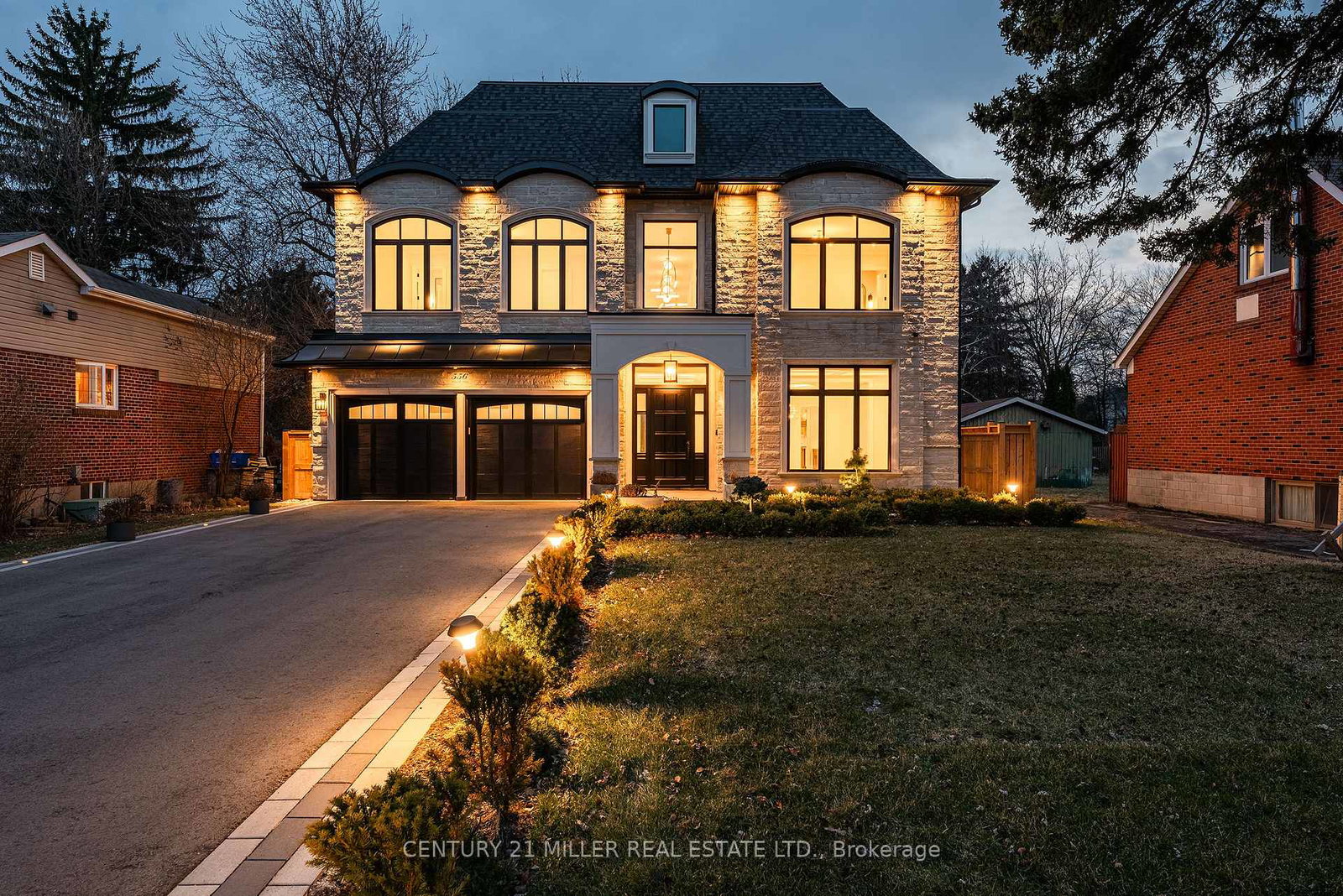 556-fourth-line-oakville-ontario-w12339326