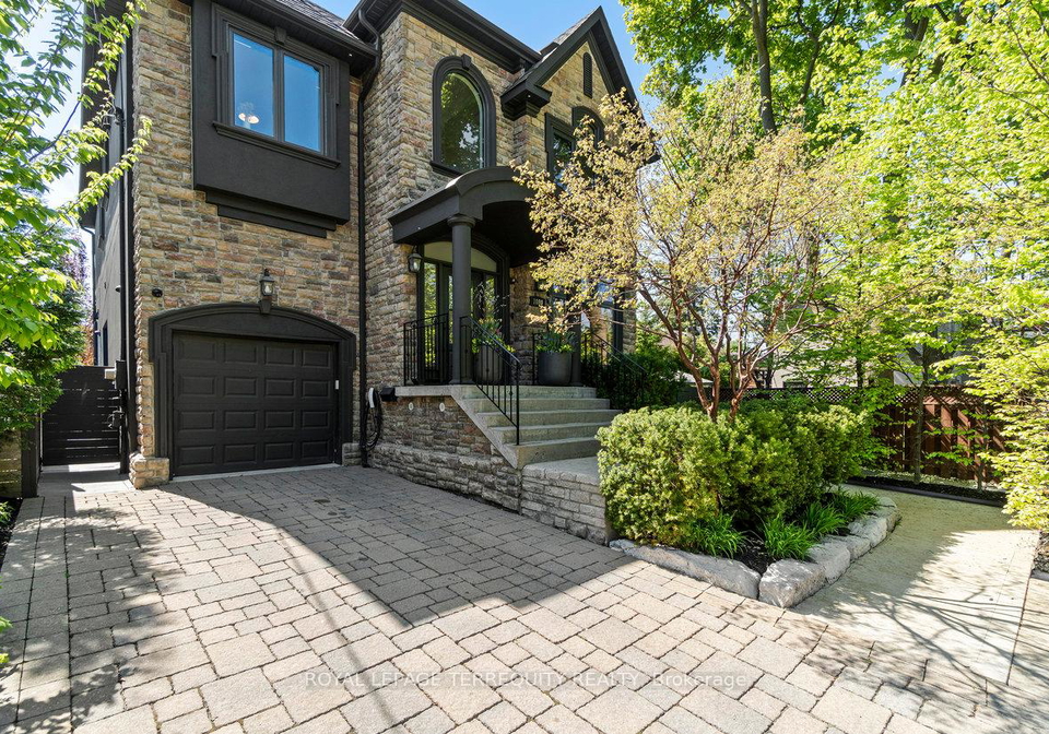 1080-royal-york-road-etobicoke-ontario-w12339345