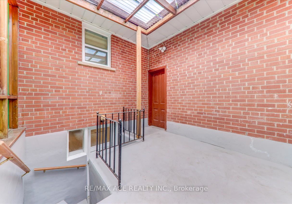 19-swanhurst-boulevard-mississauga-ontario-w12339859