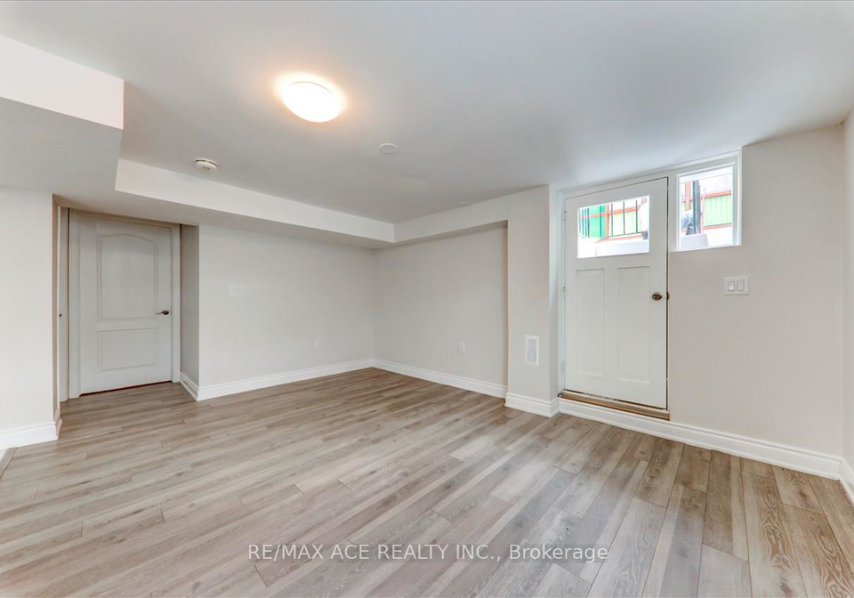 19-swanhurst-boulevard-mississauga-ontario-w12339859
