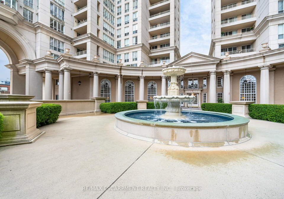2285-lakeshore-boulevard-w-etobicoke-ontario-w12339902