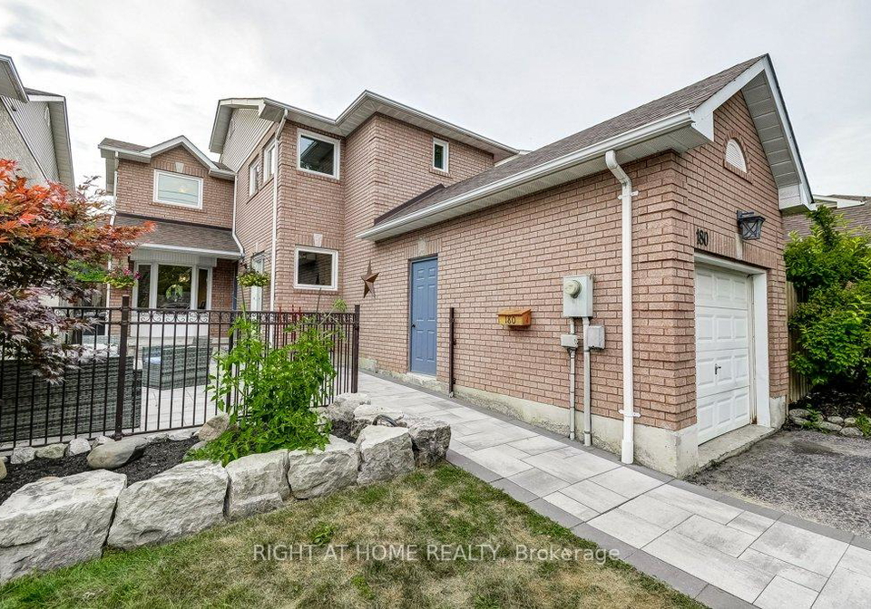 180-queen-street-w-mississauga-ontario-w12340147