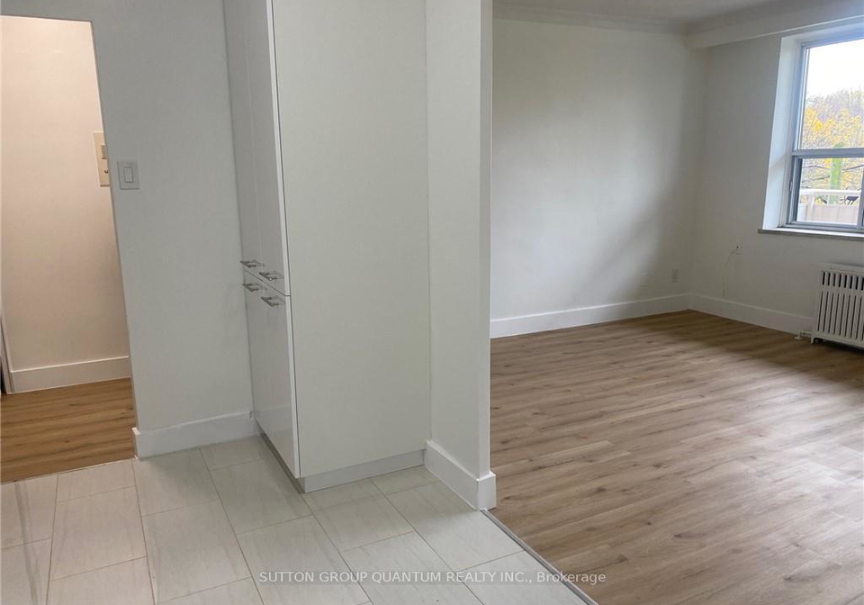 75-forty-second-street-etobicoke-ontario-w12340384