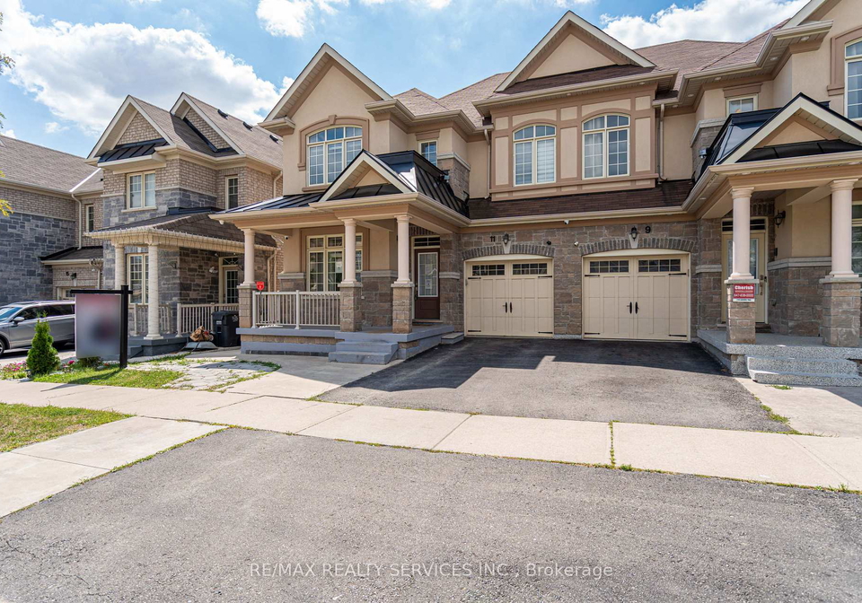 11-villadowns-trail-brampton-ontario-w12340433