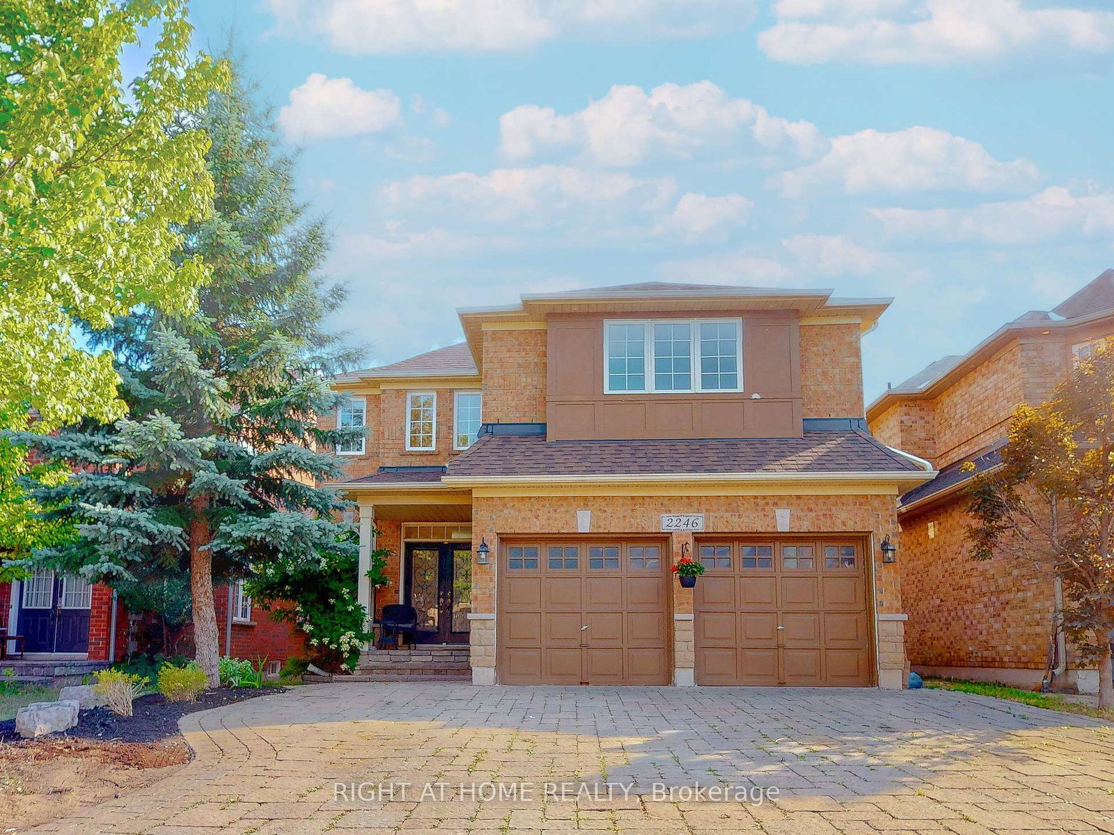 2246-whistling-springs-crescent-oakville-ontario-w12340506