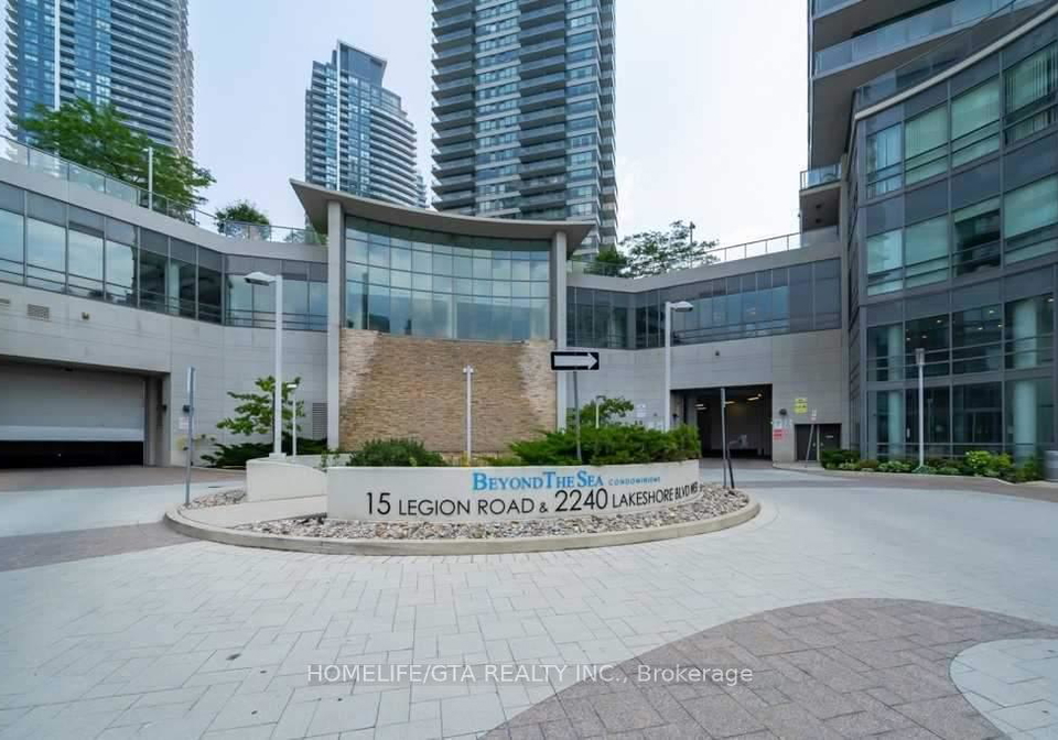 2240-lake-shore-boulevard-w-etobicoke-ontario-w12340679