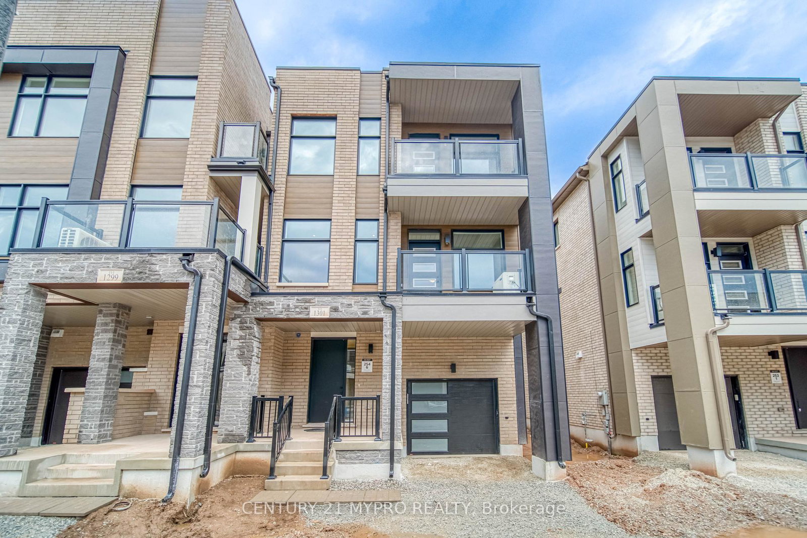 1301-dempster-lane-oakville-ontario-w12340692