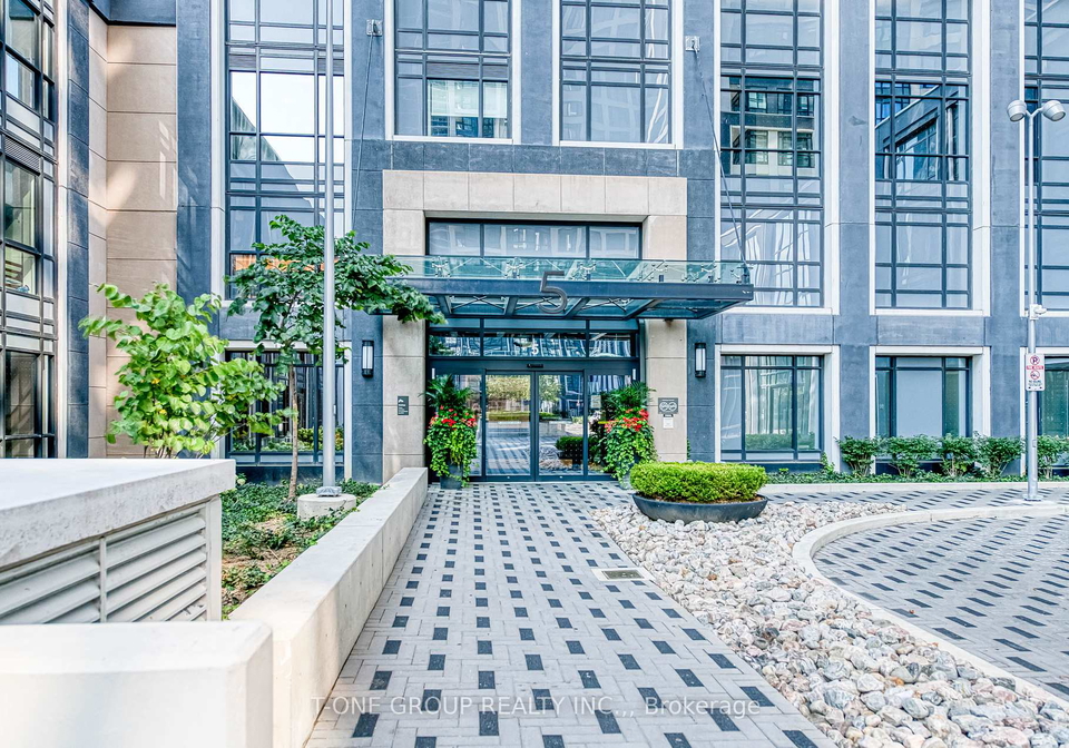 5-mabelle-avenue-etobicoke-ontario-w12341065